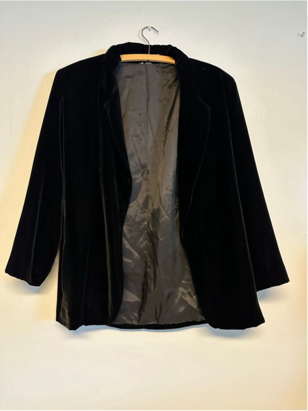 Women's Perry Ellis Portfolio Black Velvet Blazer Size Large